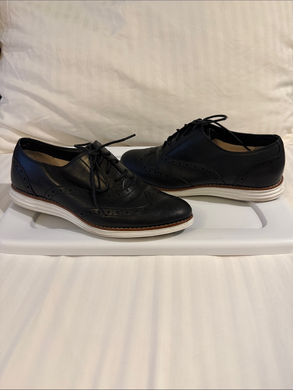 Cole Haan Black Leather Wingtip Sneakers with White Sole, Women’s size 8 - Picture 2 of 3